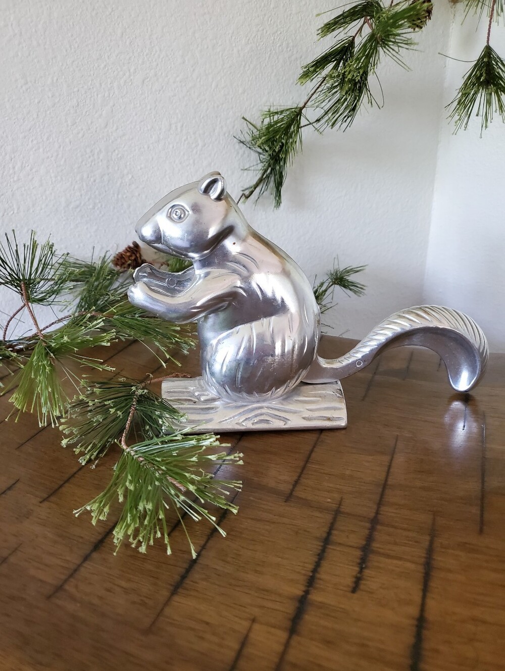 Vintage Norpro Davy Crackit Squirrel Nutcracker Cast Aluminum